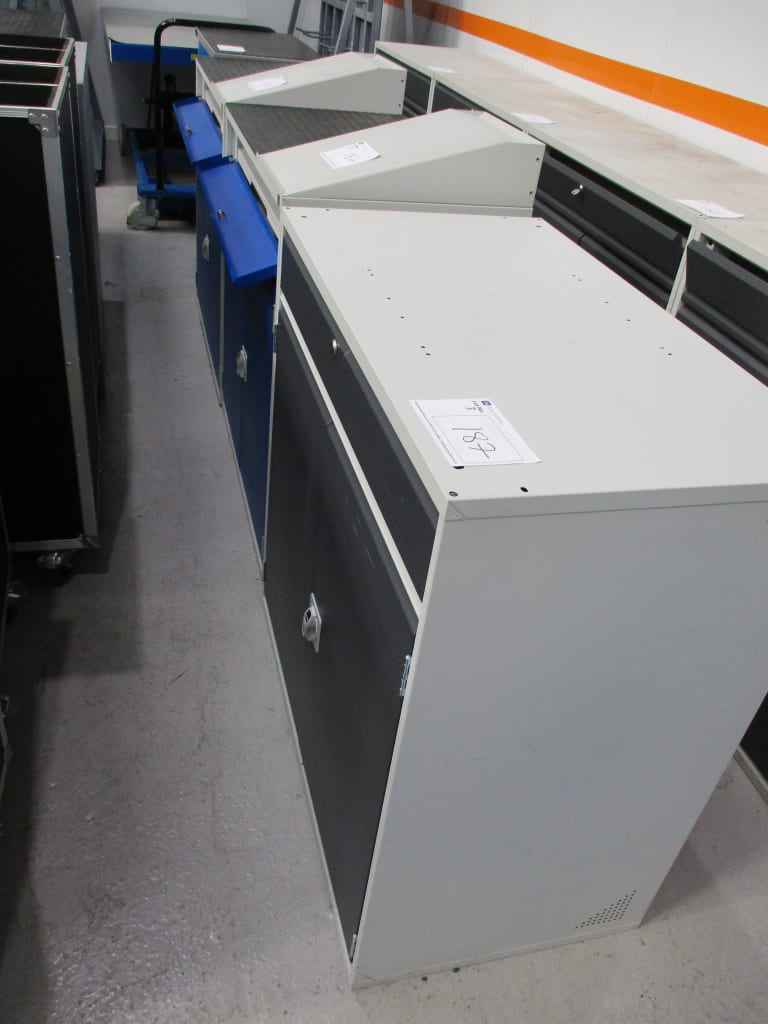 187.jpg