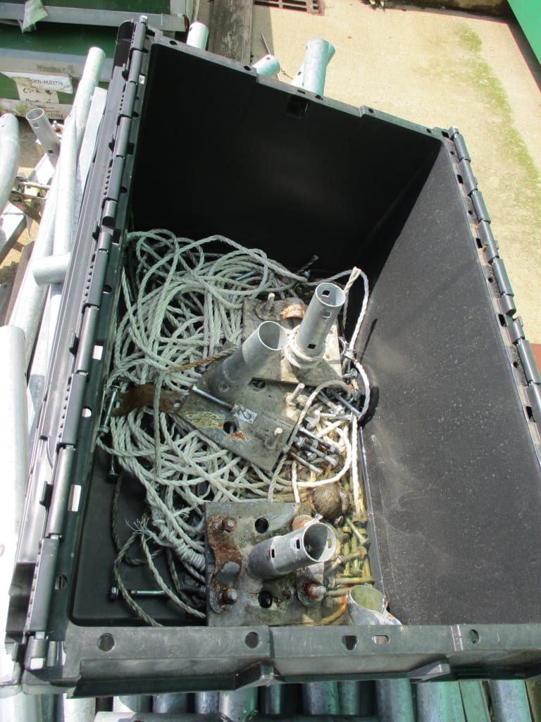 196-7.jpg