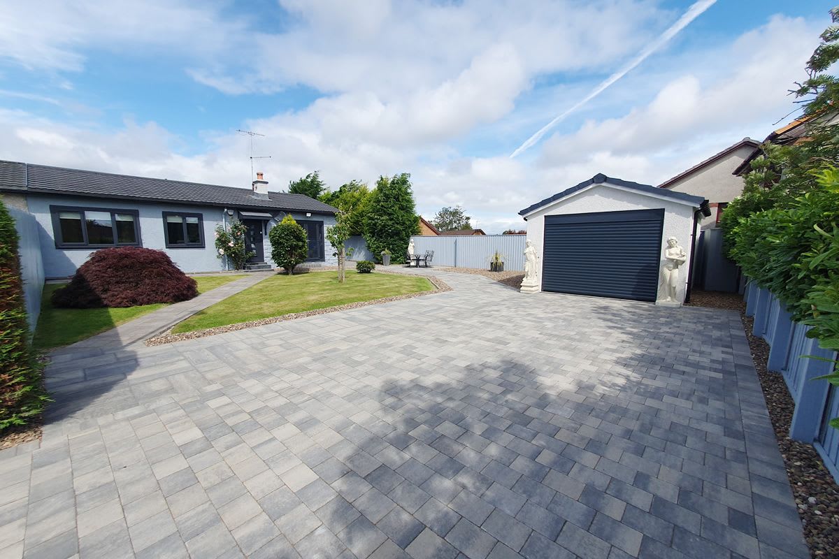 17 Harvey Avenue, Falkirk