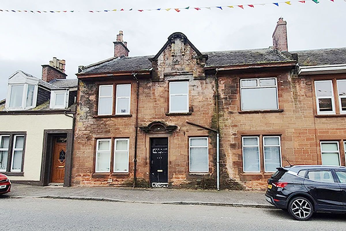 117 West Main Street, FFF, Darvel