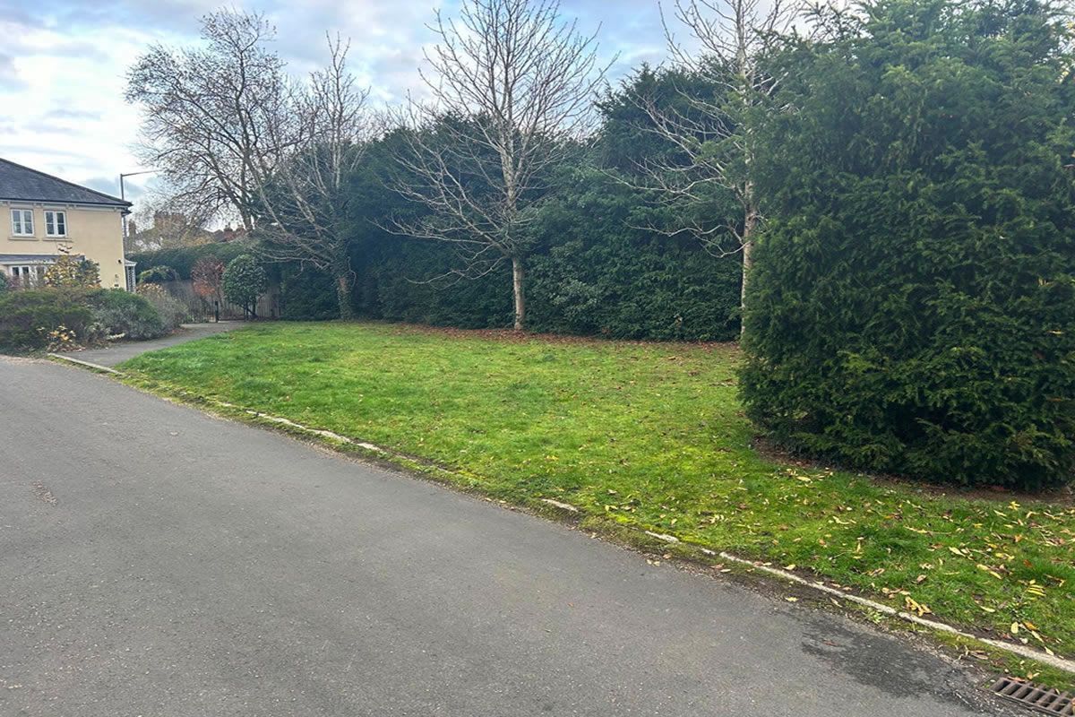 Land adjacent to Campriano Drive, Warwick, West Midlands