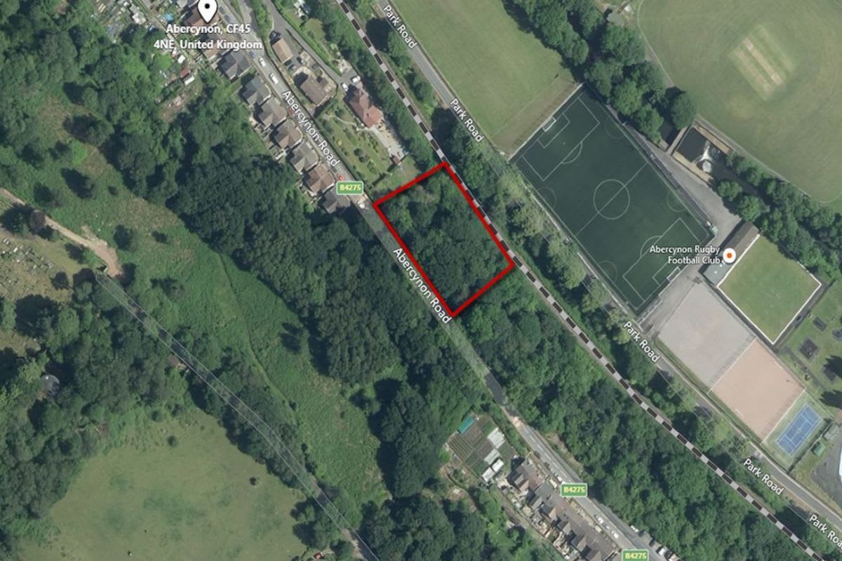 Land at Wolfs Hill, Abercynon Road, Mountain Ash, Mid Glamorgan