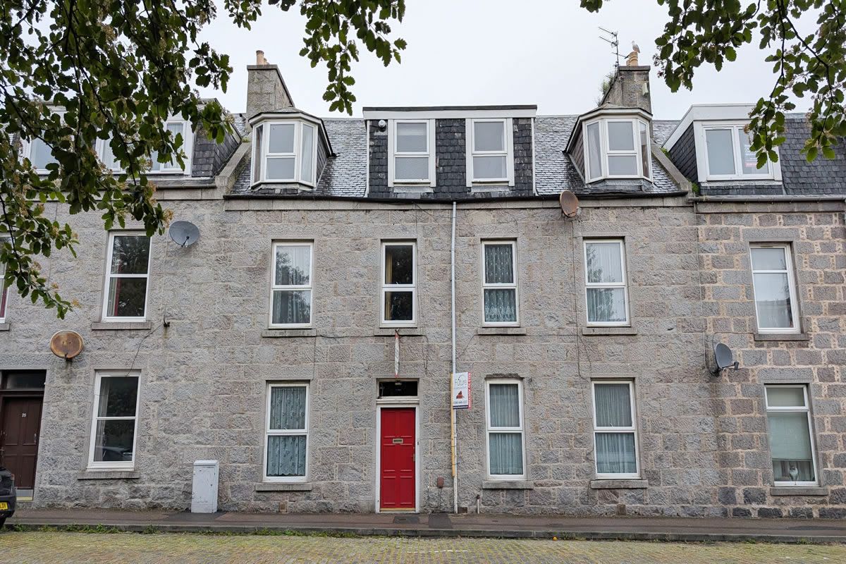Abacus Central Guest House, 27 Jasmine Terrace, Aberdeen