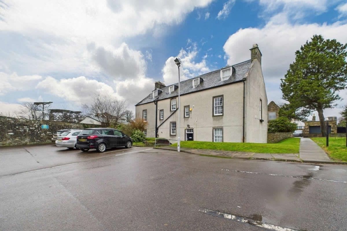 7 Mayne Road, Elgin