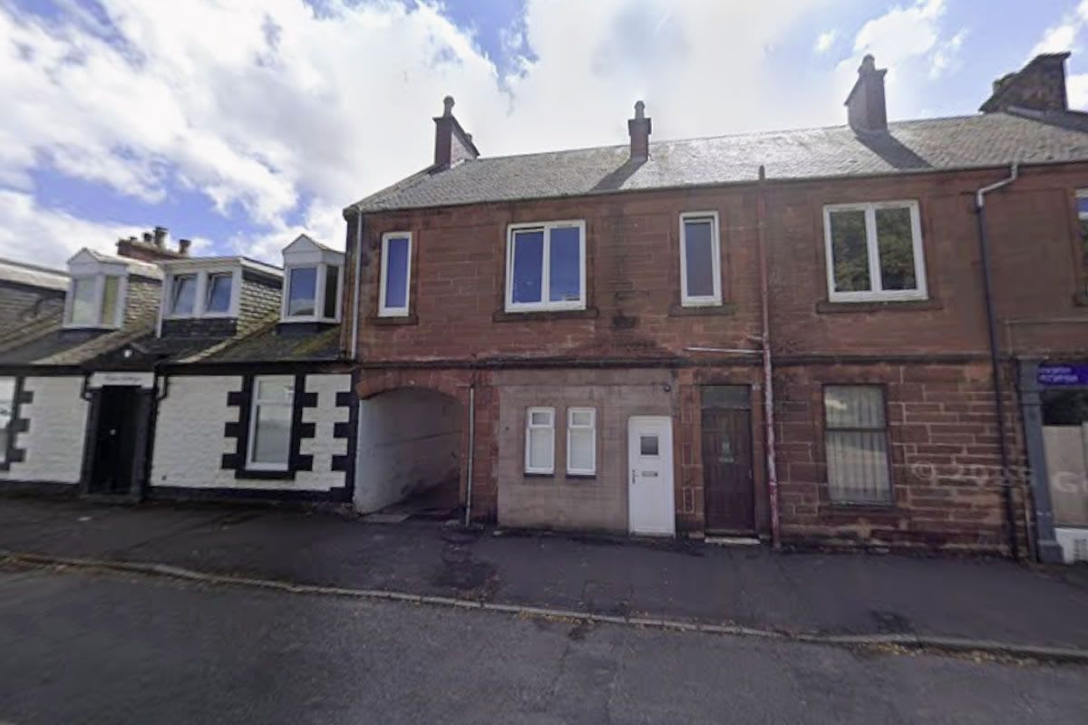 23 West Main Street, Darvel