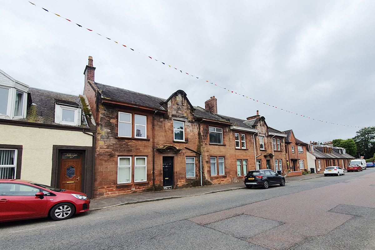 117b West Main Street, Darvel