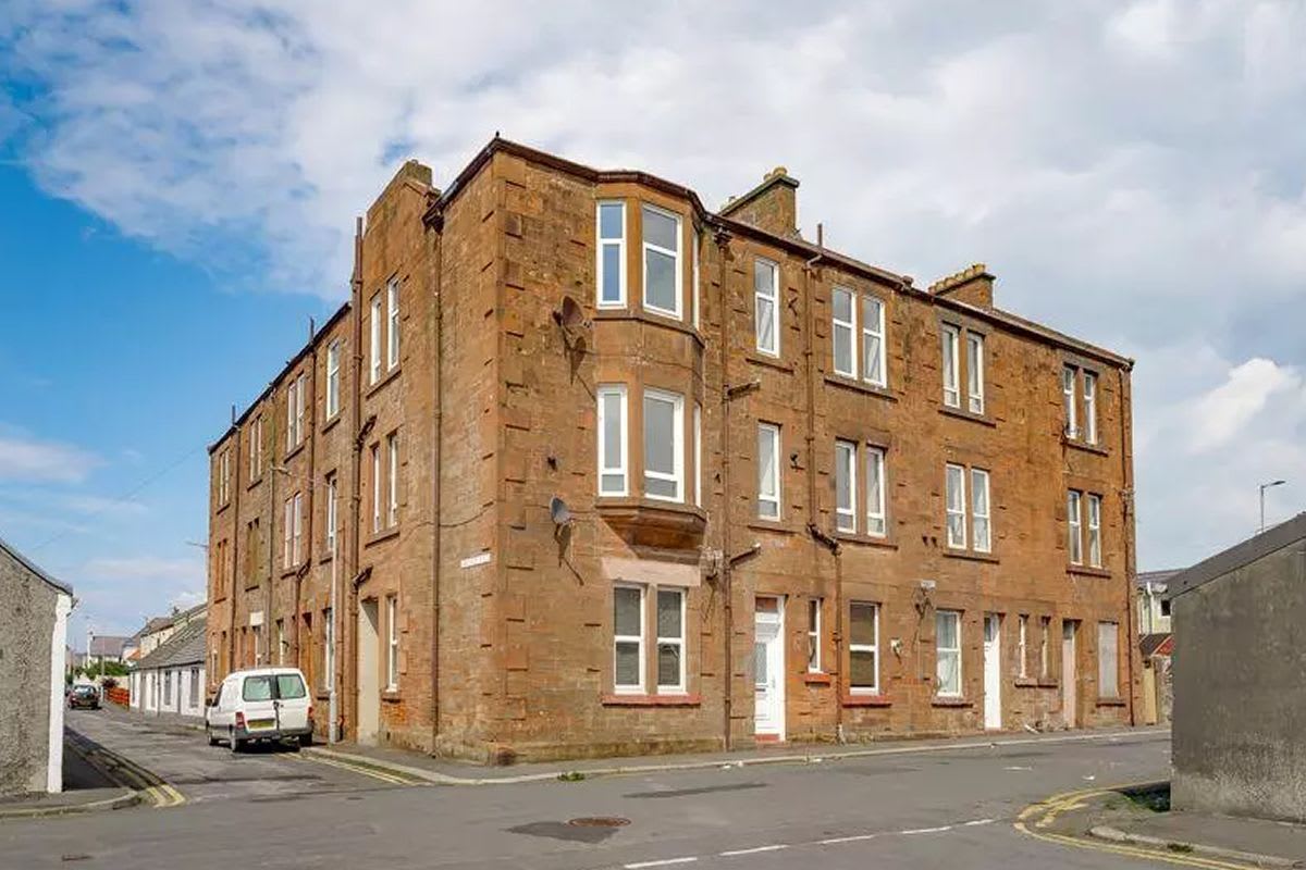 8 Ailsa Building, Kirkwood Place, Girvan