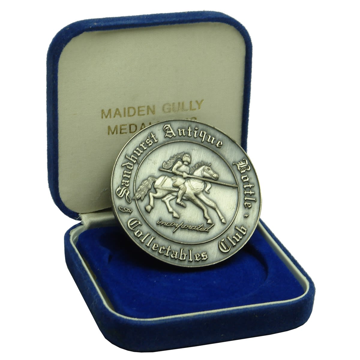 Medallion in Case: Sandhurst Antique Bottle & Collectables Club. Knight with Lance on Horseback. 19th National Bottle & Collectors Fair Bendigo March 1990.