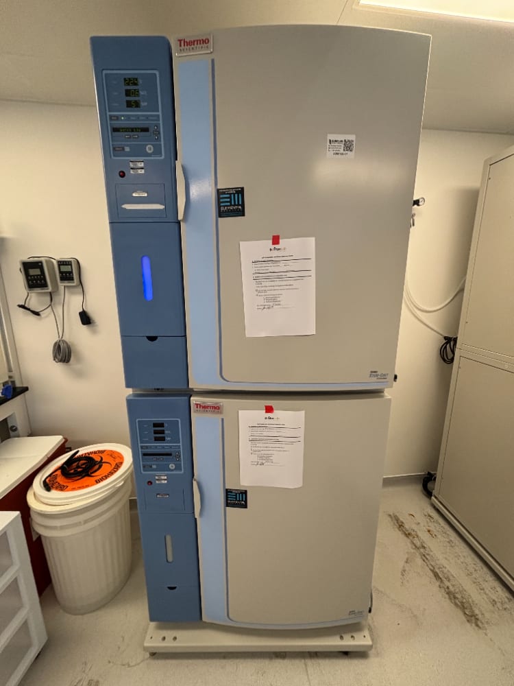 Thermo Forma Steri-Cult Double Stack CO2 Incubator