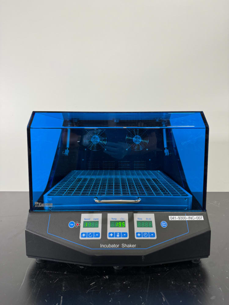 BT LabSystems Incubator Shaker
