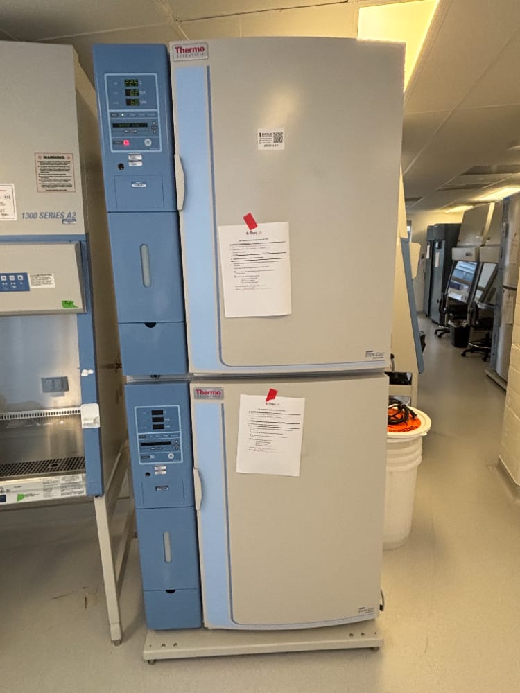 Thermo Forma Steri-Cult Double Stack CO2 Incubator