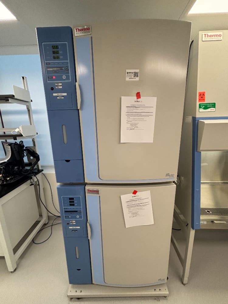 Thermo Forma Steri-Cult Double Stack CO2 Incubator