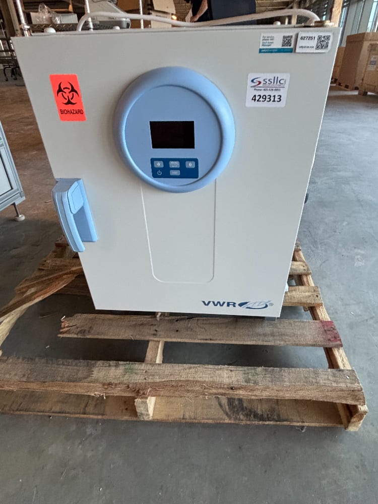 VWR 2.6CF Gravity Incubator