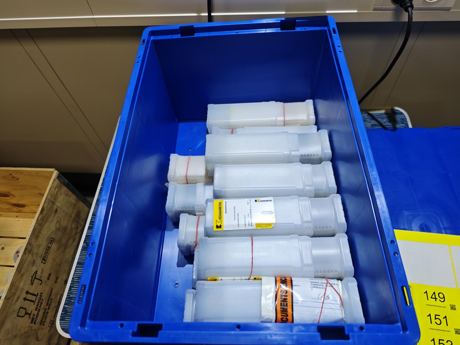 Assortment of HSK A63 tool holders with internal cooling