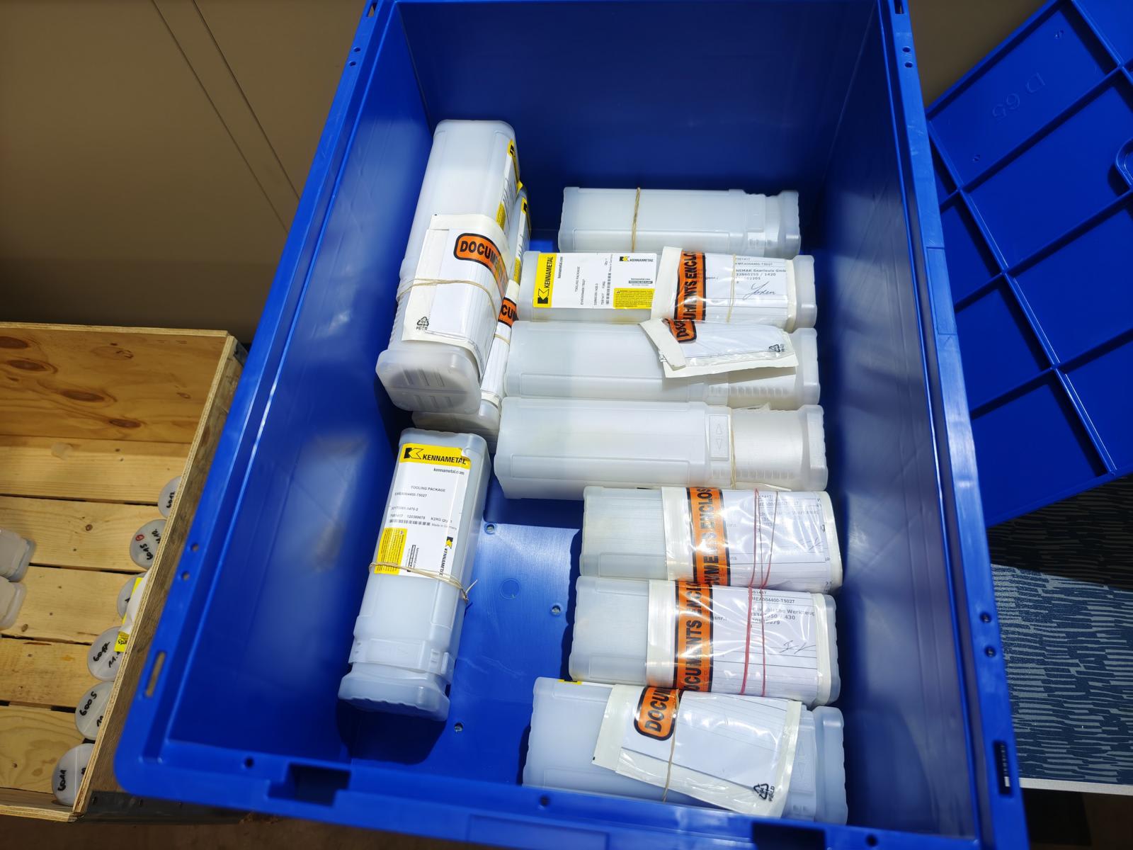 Assortment of HSK A63 tool holders with internal cooling