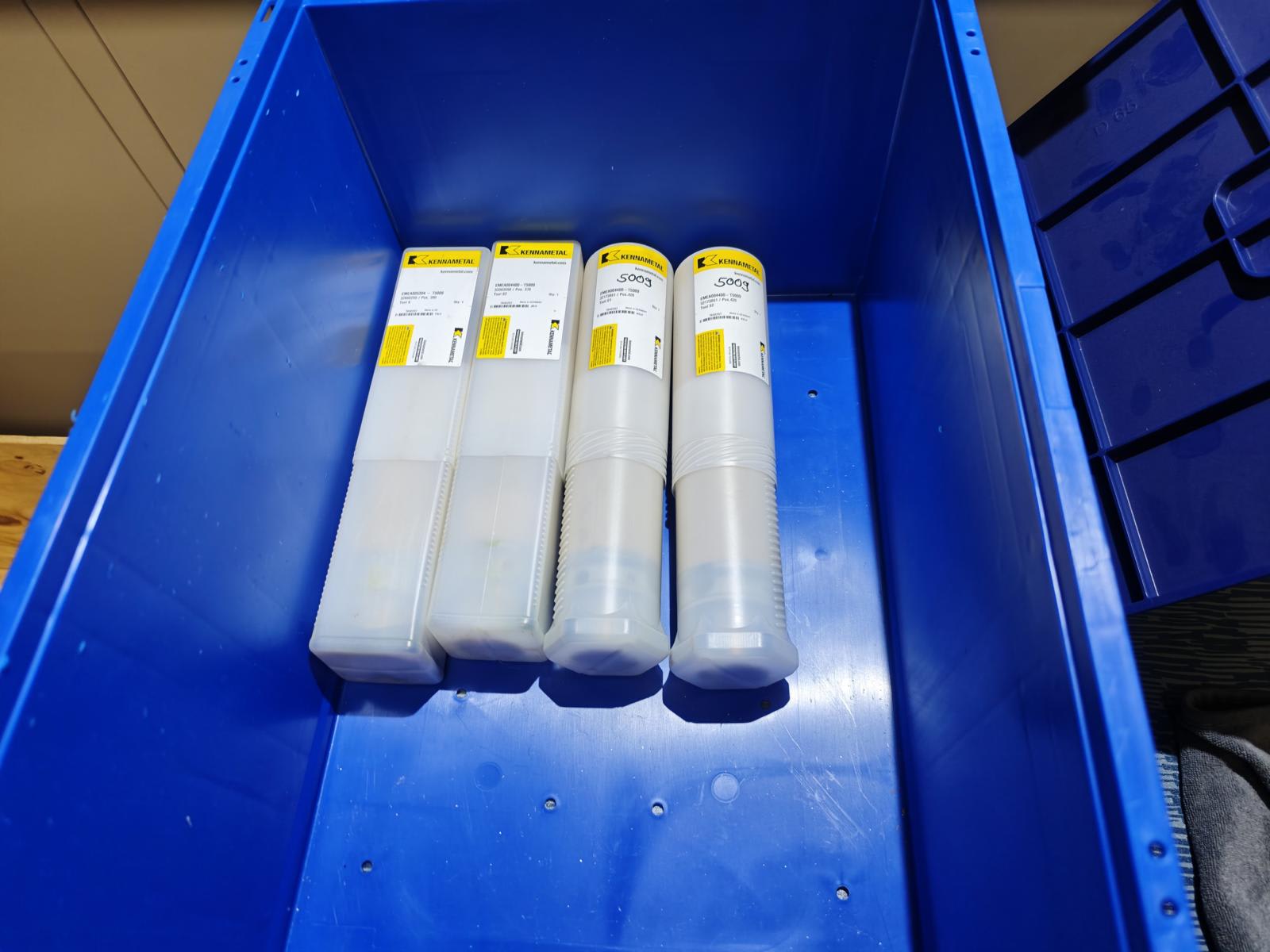 Assortment of HSK A63 tool holders with internal cooling