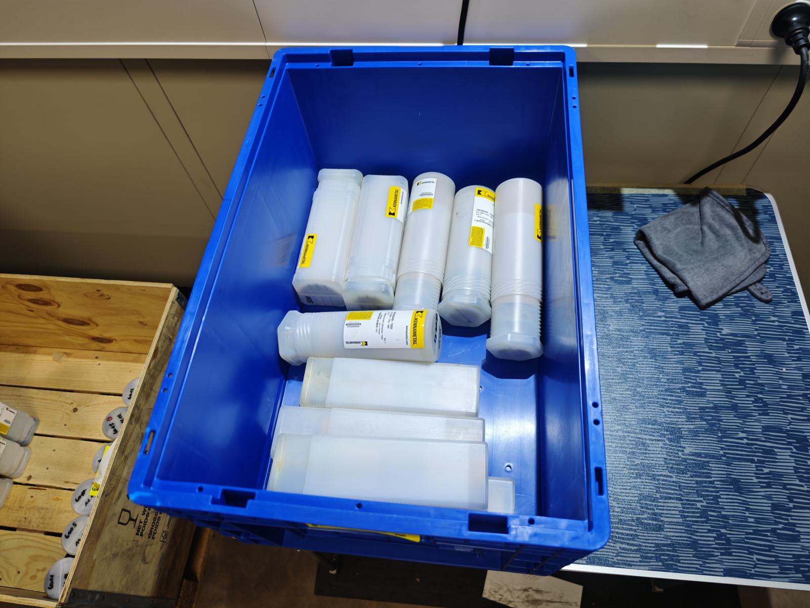 Assortment of HSK A63 tool holders with internal cooling