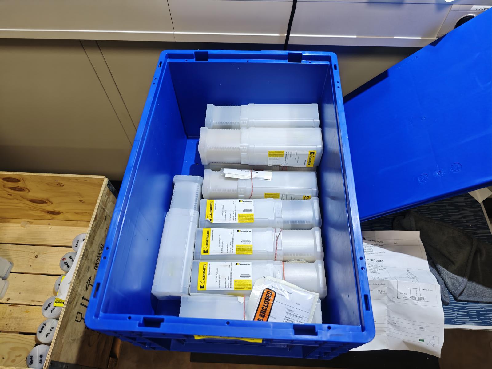 Assortment of HSK A63 tool holders with internal cooling