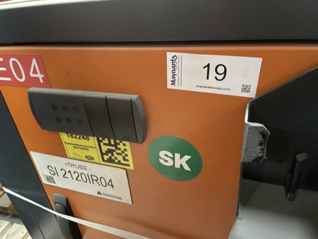 5940019_99.jpg