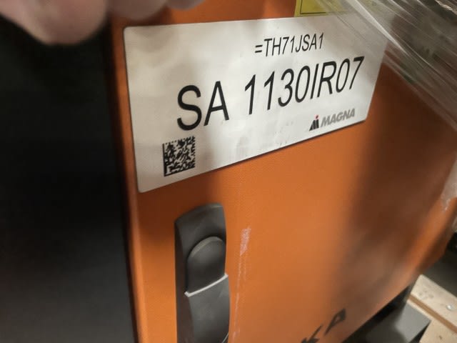 5940033_02.jpg