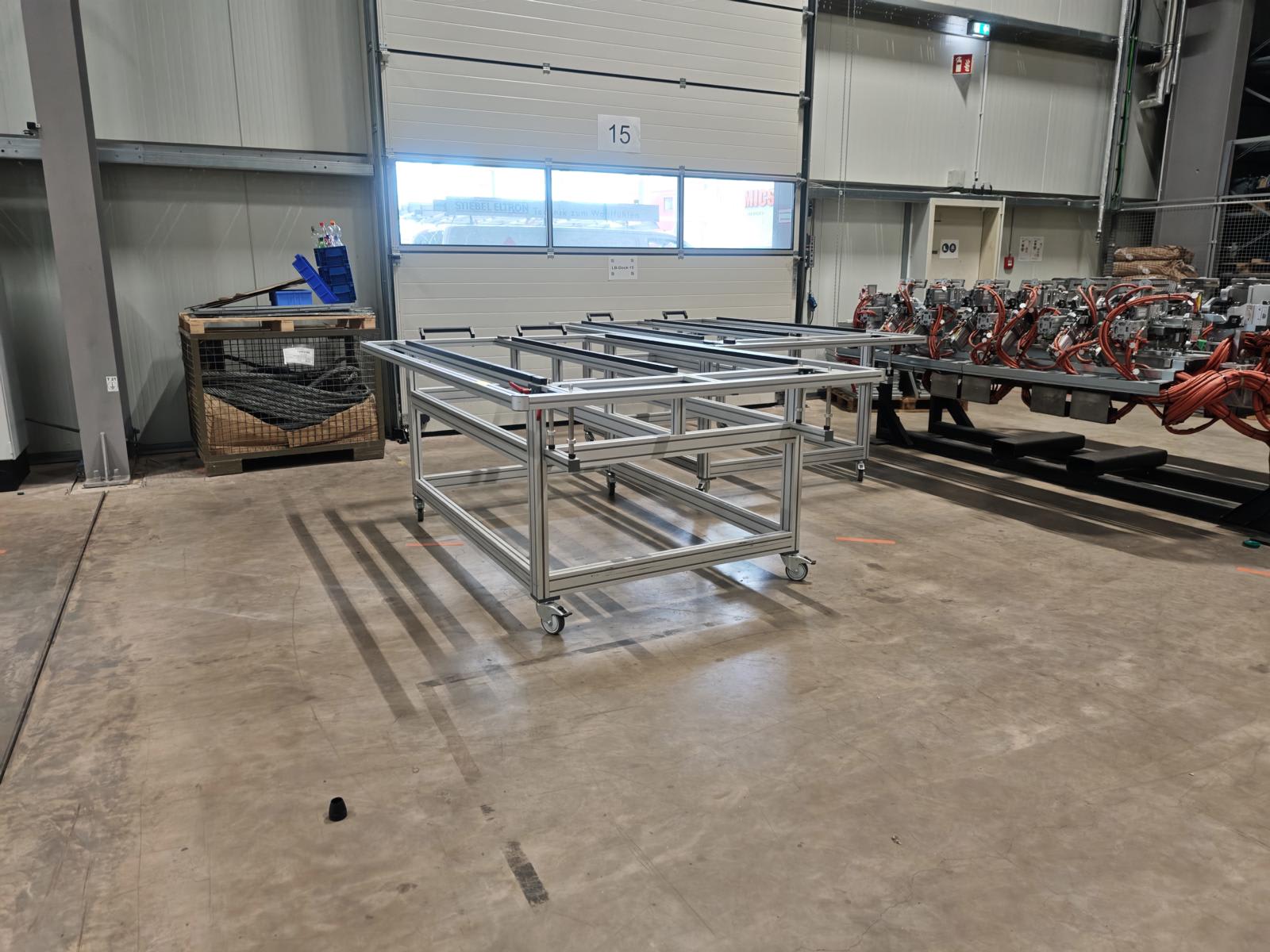 (2) Mobile assembly tables