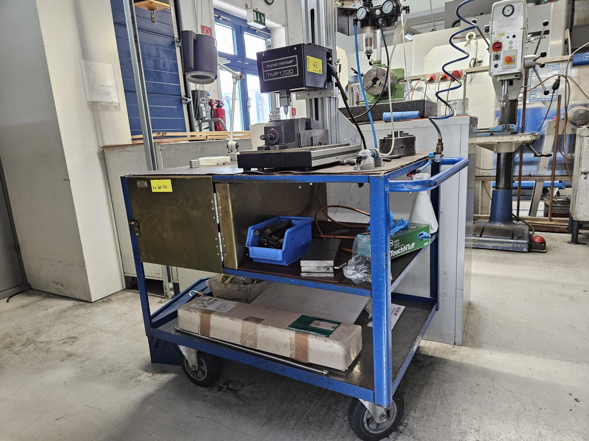 3090043_02.jpg