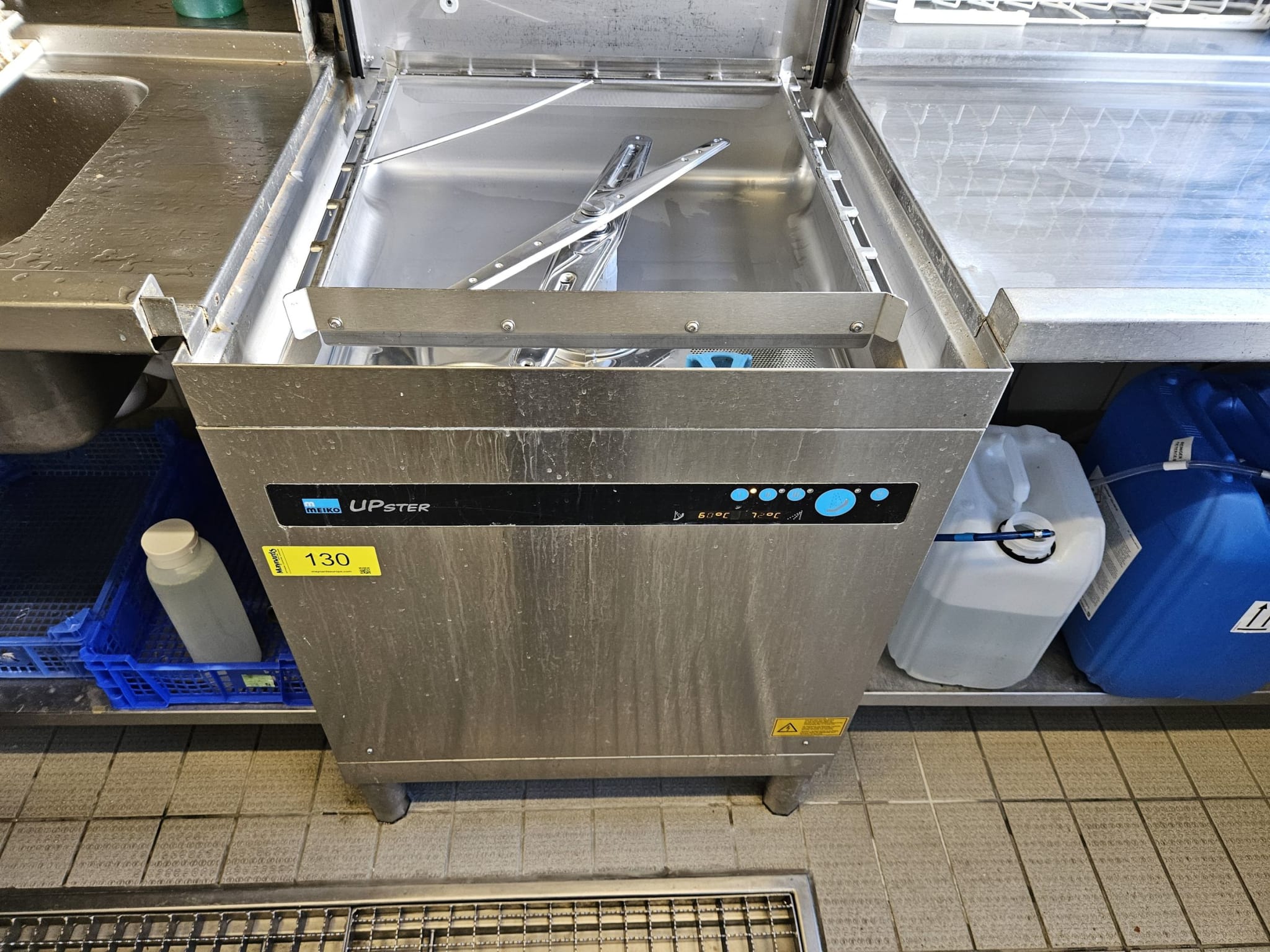 3090130_13.jpg