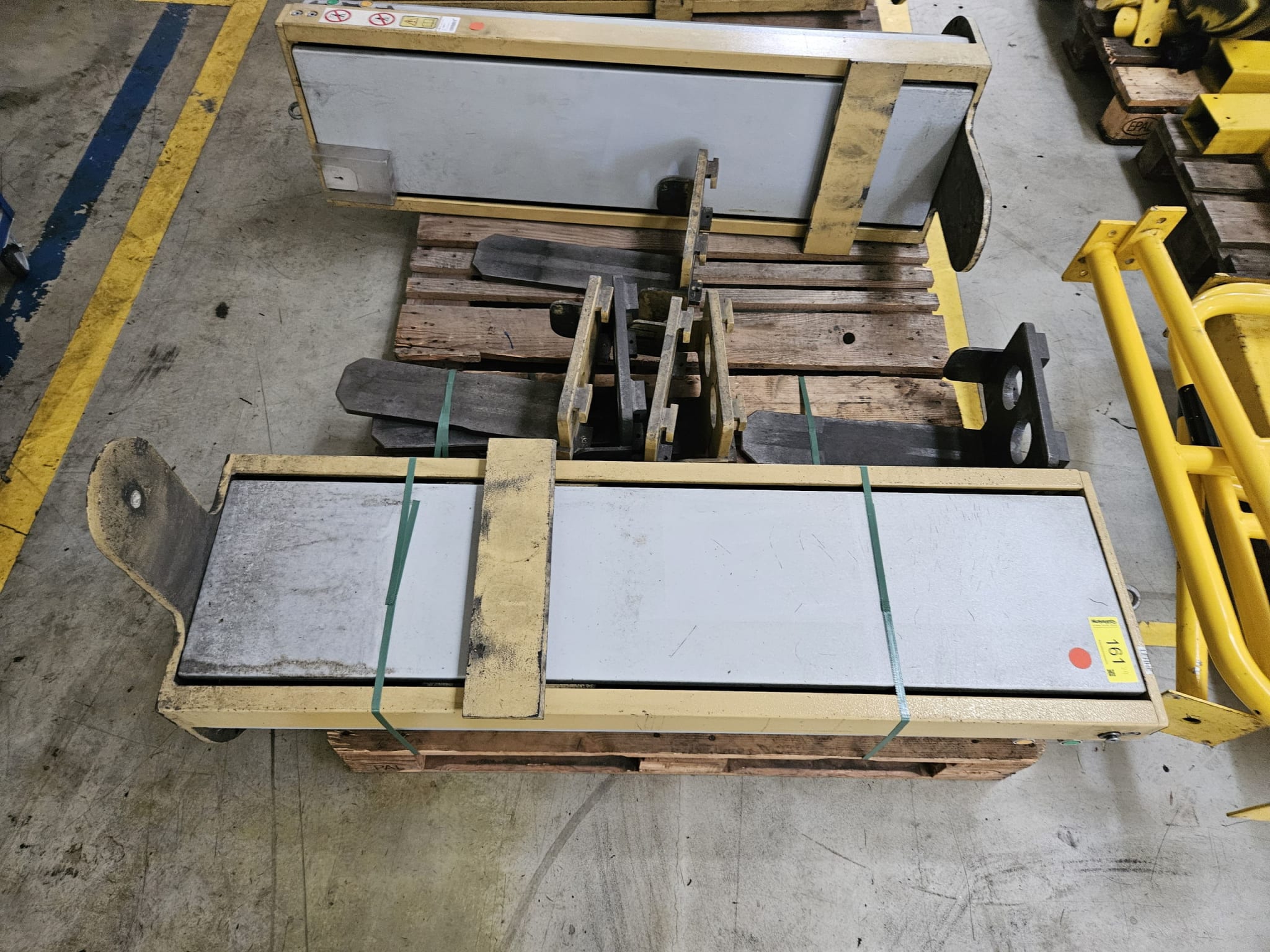 3090161_03.jpg