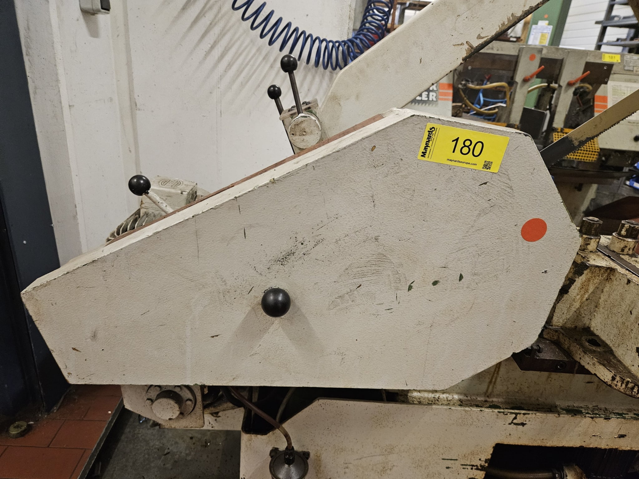 3090180_10.jpg