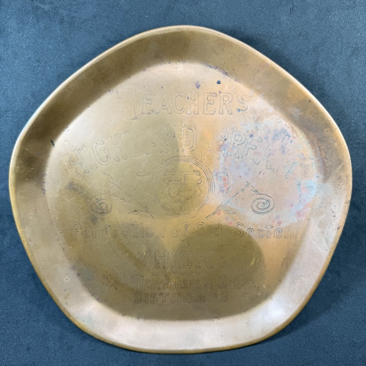 Small Copper serving tray. Teacher's Highland Cream Perfection of Old Scotch Whisky. Wm Teacher & Sons Distillers. Groves Sirius, Solid Copper.