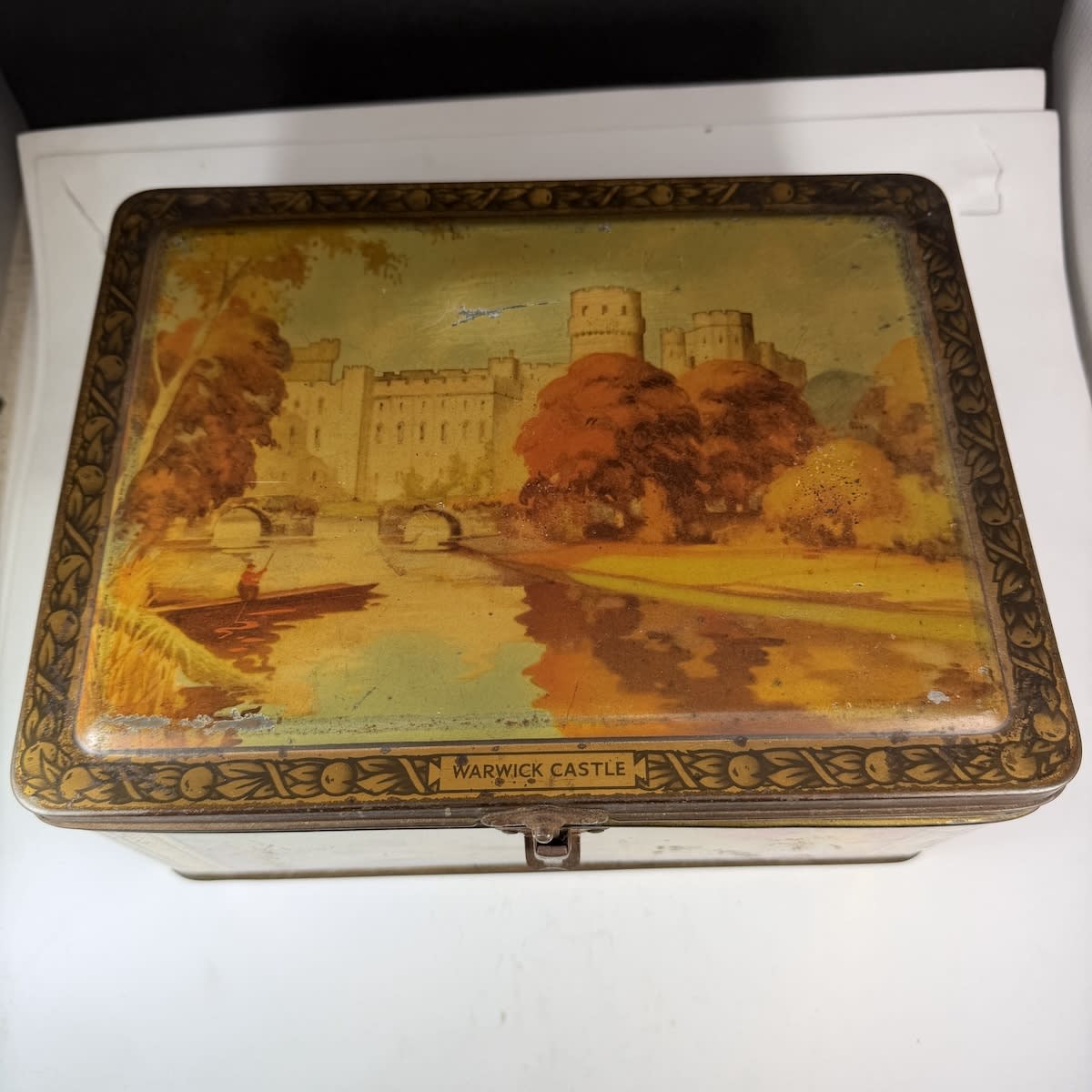 Sweets Tin. Blue Bird Toffees & Chocolates, Harry Vincent Ltd Hunnington, Worcestershire, England. Warwick, Richmond, Caernarvon & Edinburgh Castles.