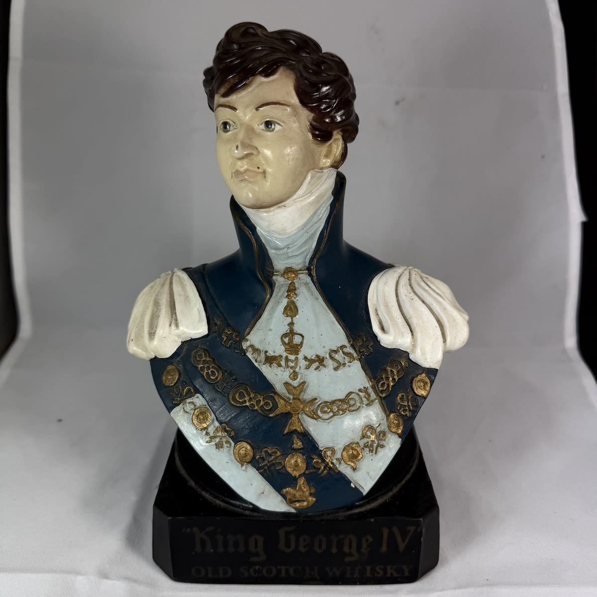 Advertising Bust Statue. King George IV Scotch Whisky. Rubberoid.