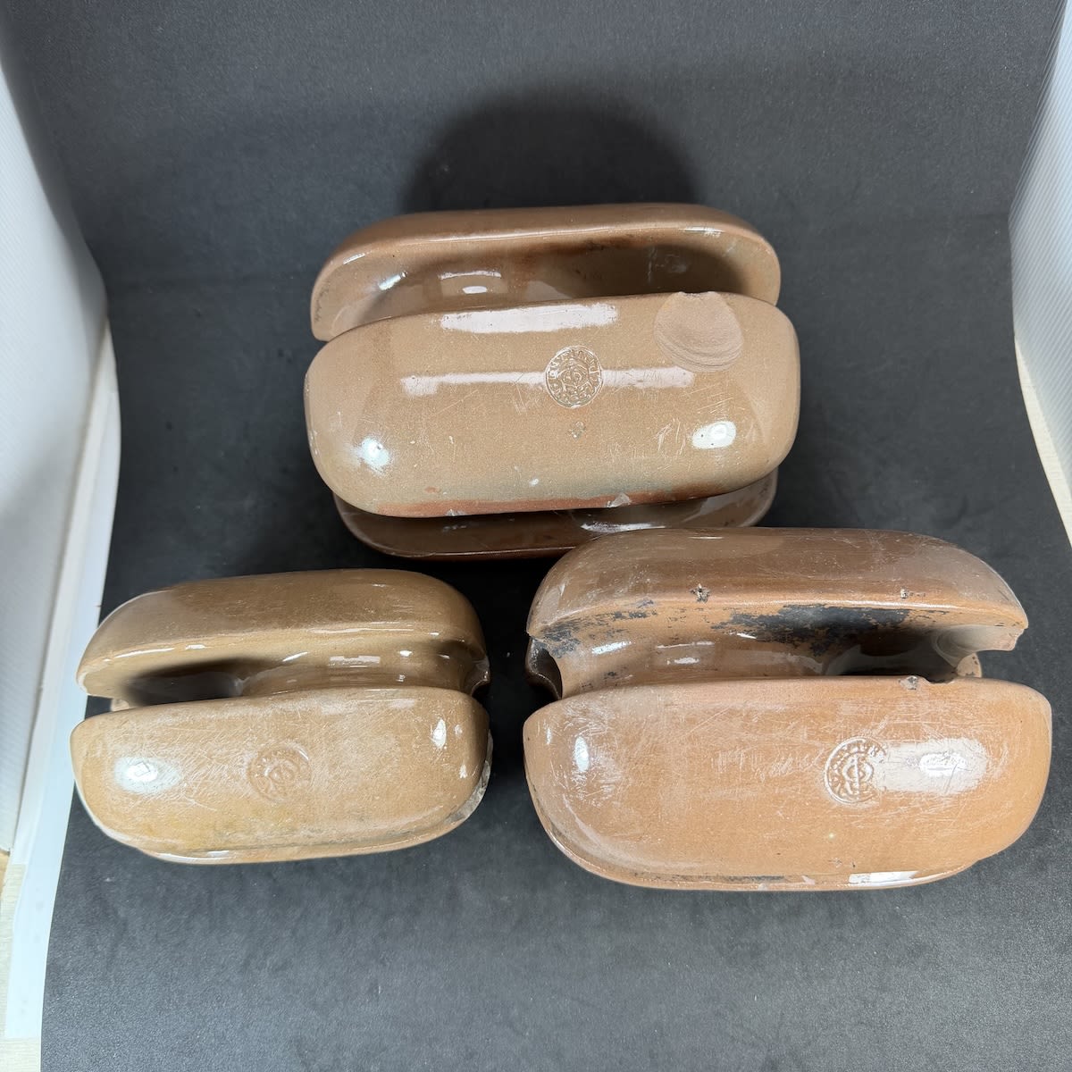 3 Guy Strain or Compression Strain Insulators. All different sizes. Taylor Tunnicliffe & Co England. (GS 5395)