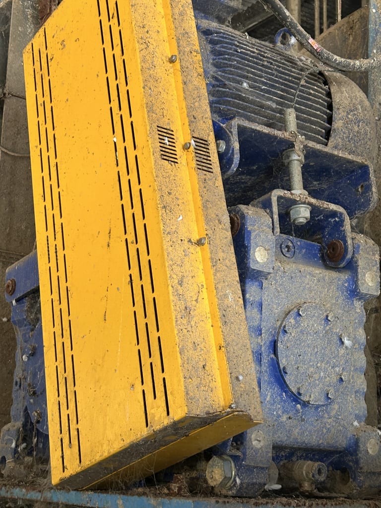 EU533108_6.jpg