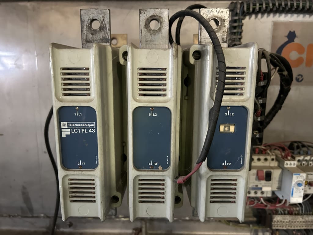 EU533109_3.jpg