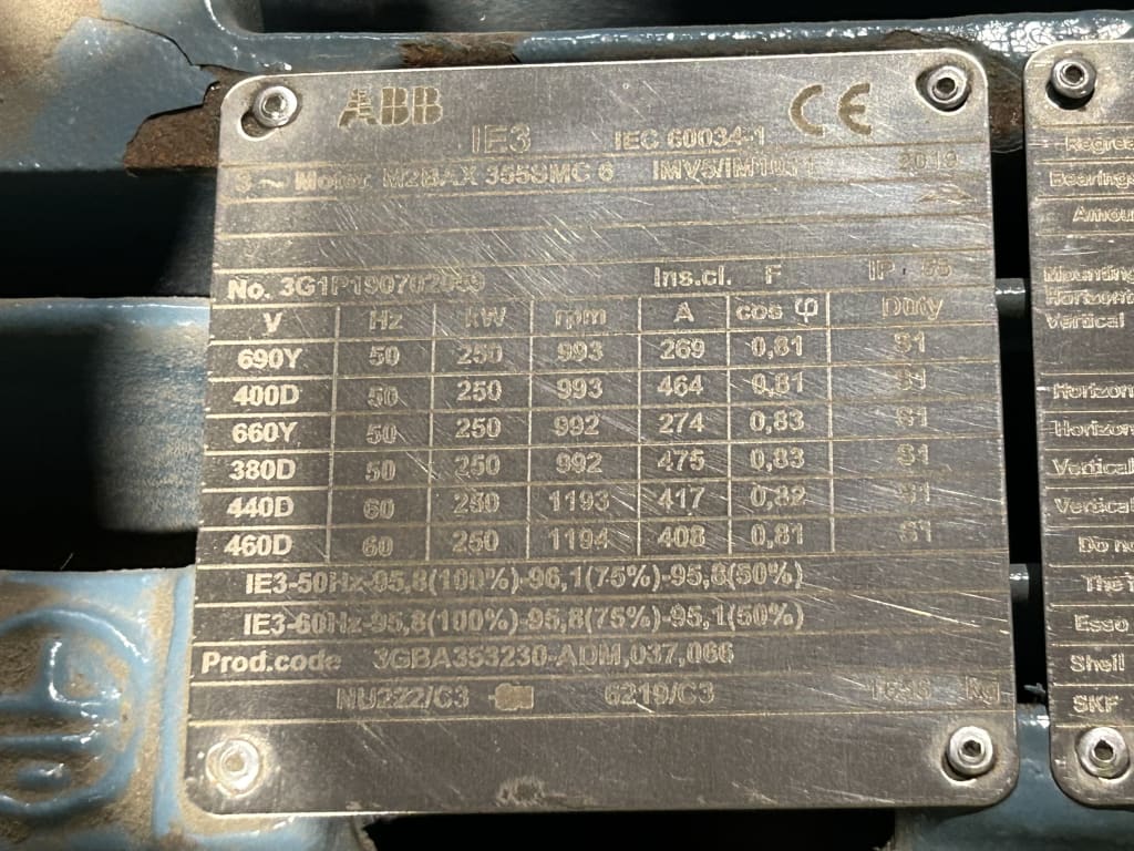 EU533143_3.jpg