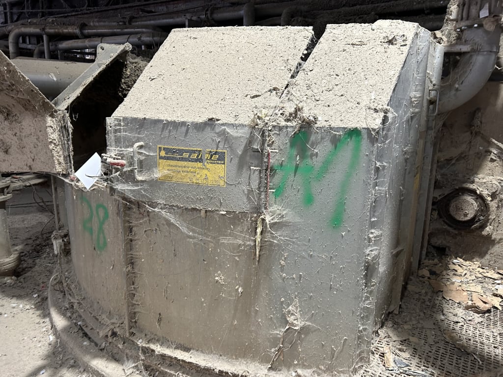 EU533122_2.jpg