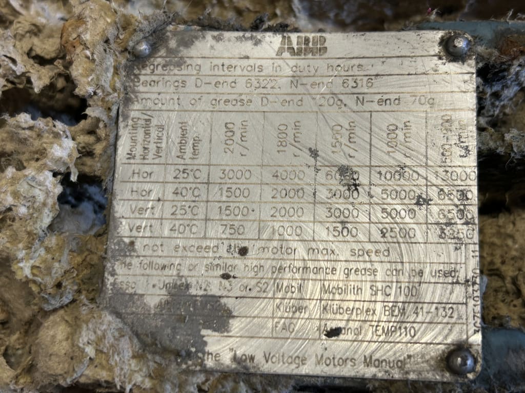 EU533100_7.jpg
