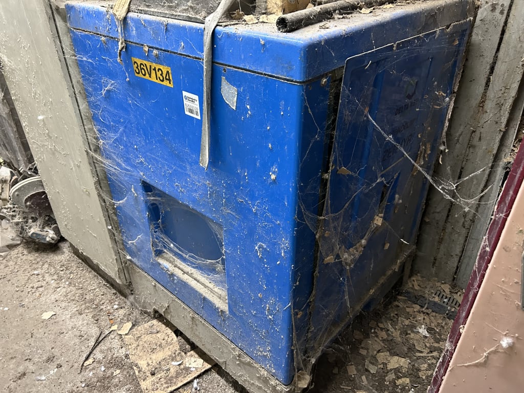 EU533110_1.jpg