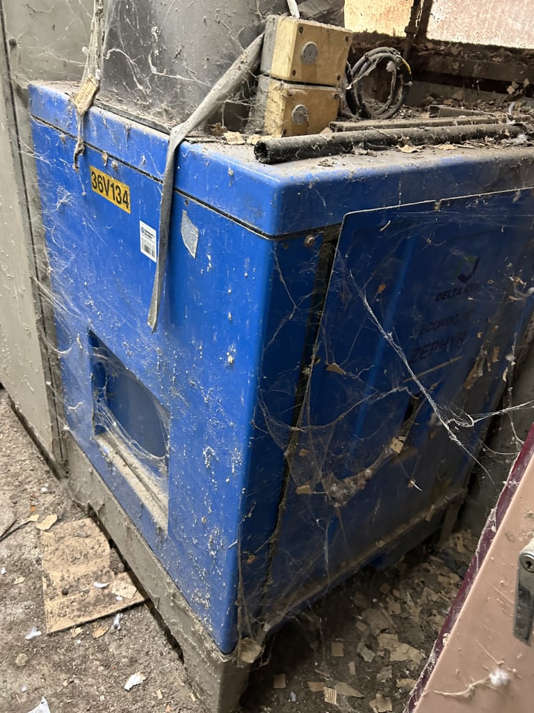 EU533110_2.jpg