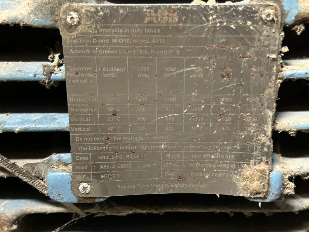 EU533104_2.jpg
