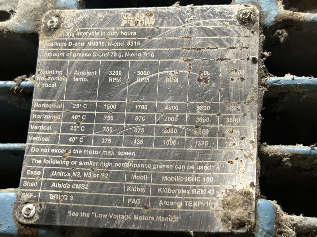 EU533104_3.jpg