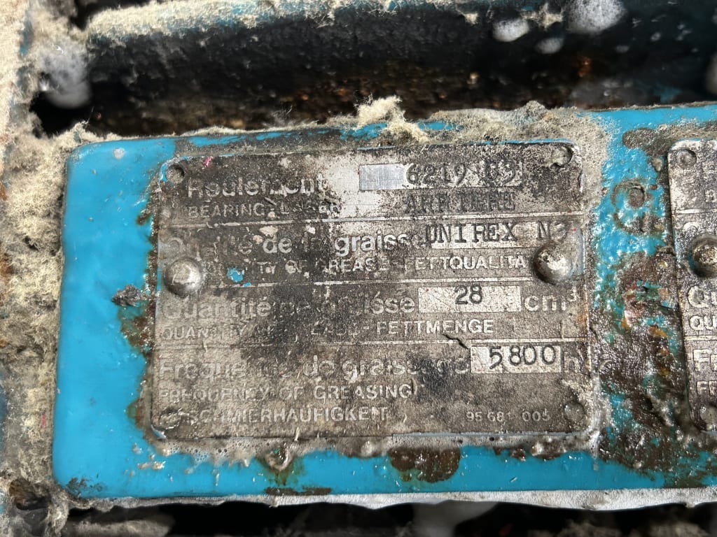 EU533101_12.jpg