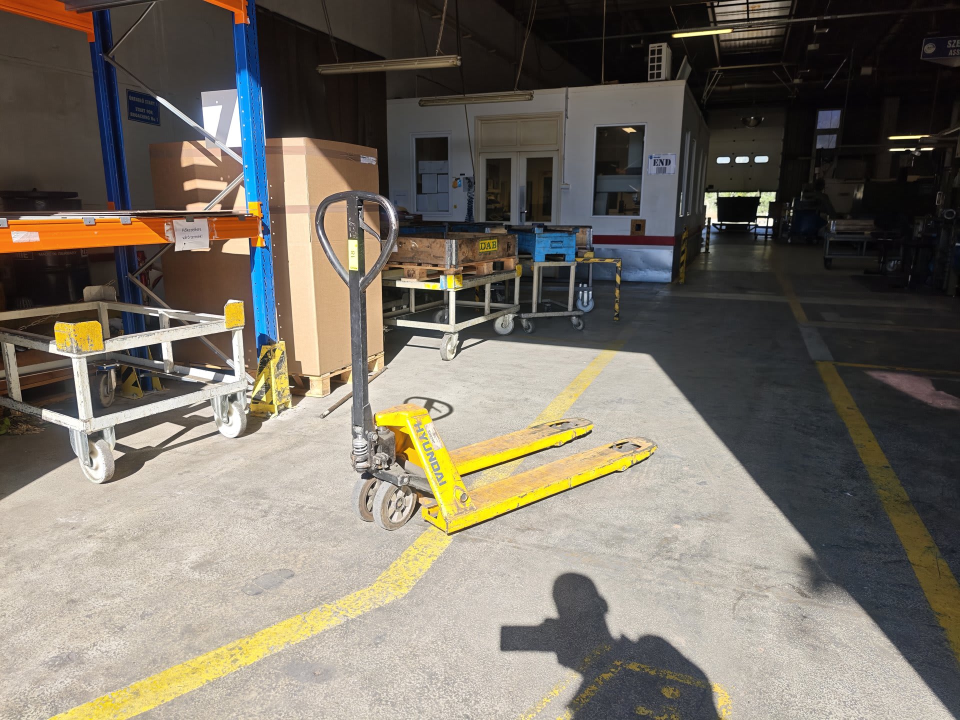 Pallet truck HYUNDAI BF-3 | 2014