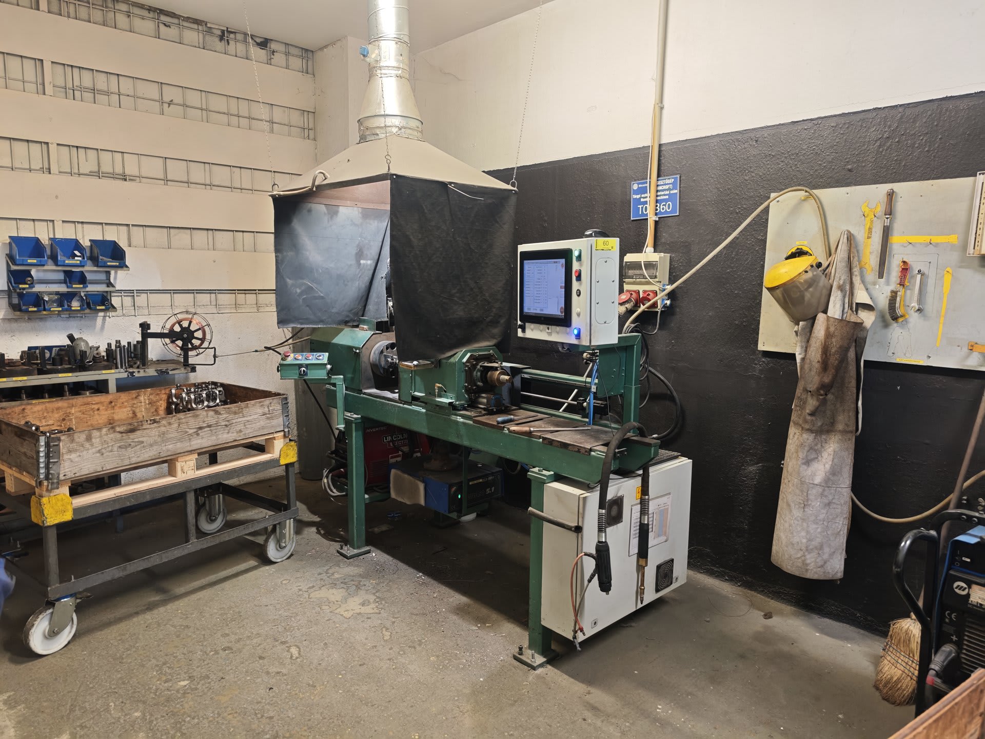 Welding rotary machine