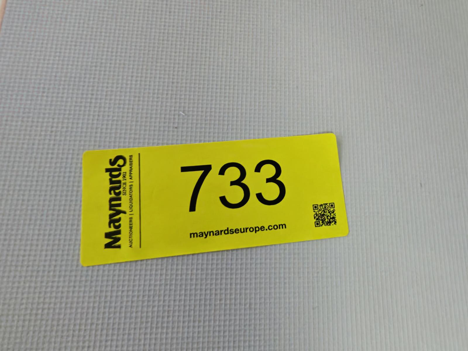 8030733_99.jpg
