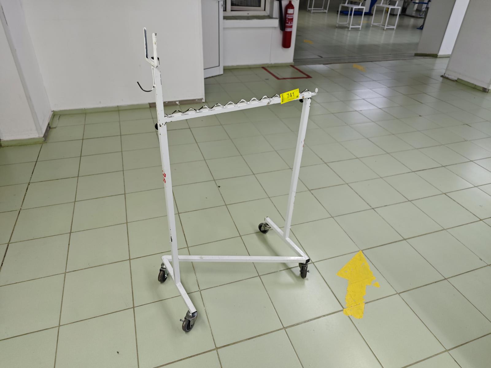 8030741_03.jpg