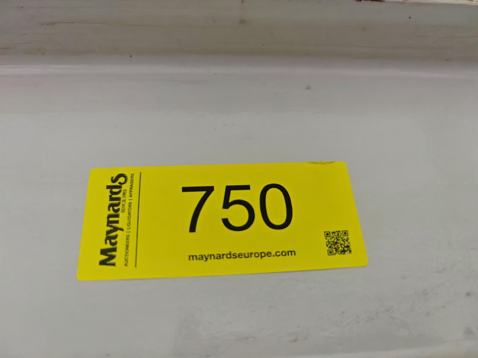 8030750_99.jpg