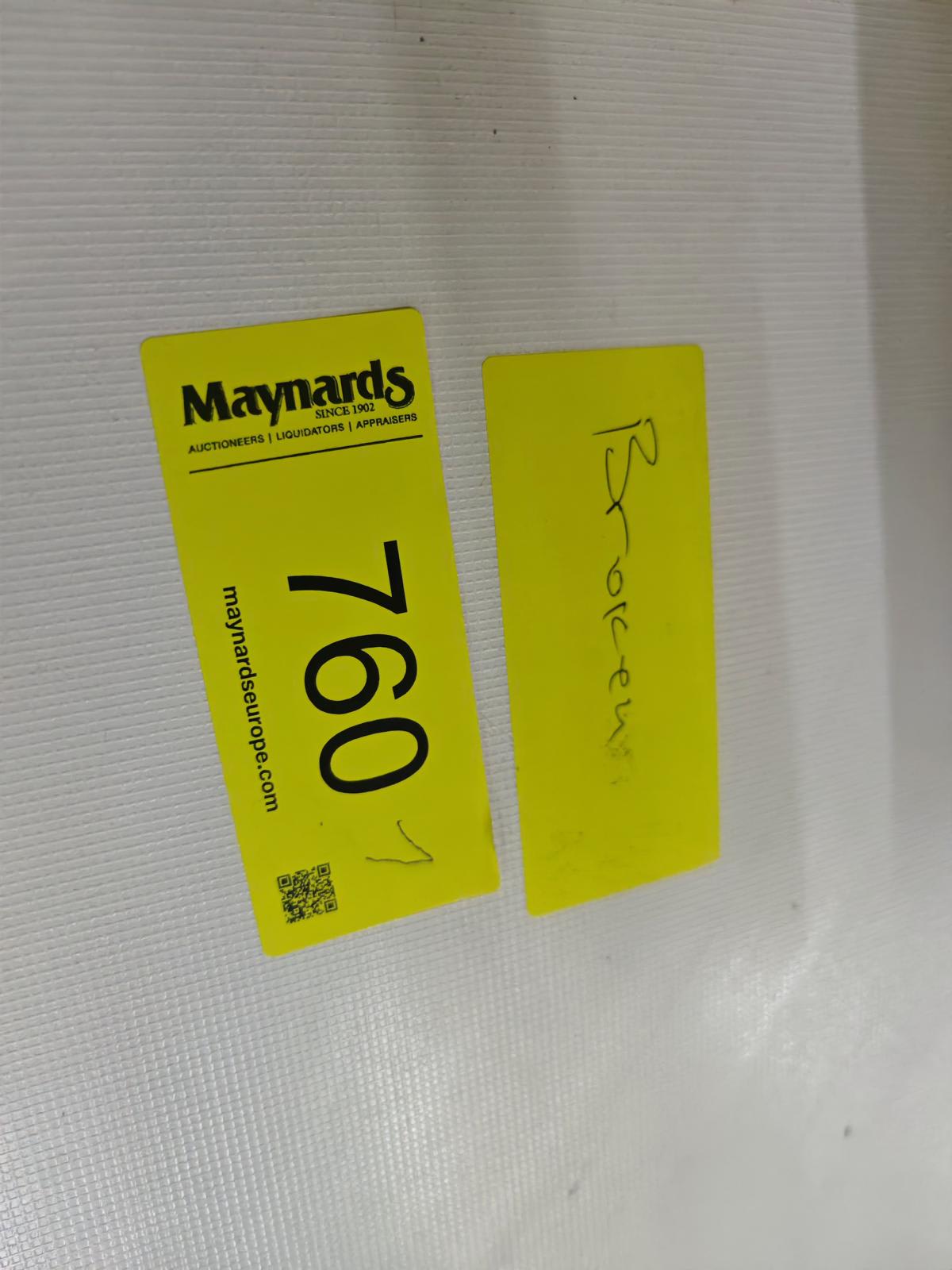 8030760_99.jpg