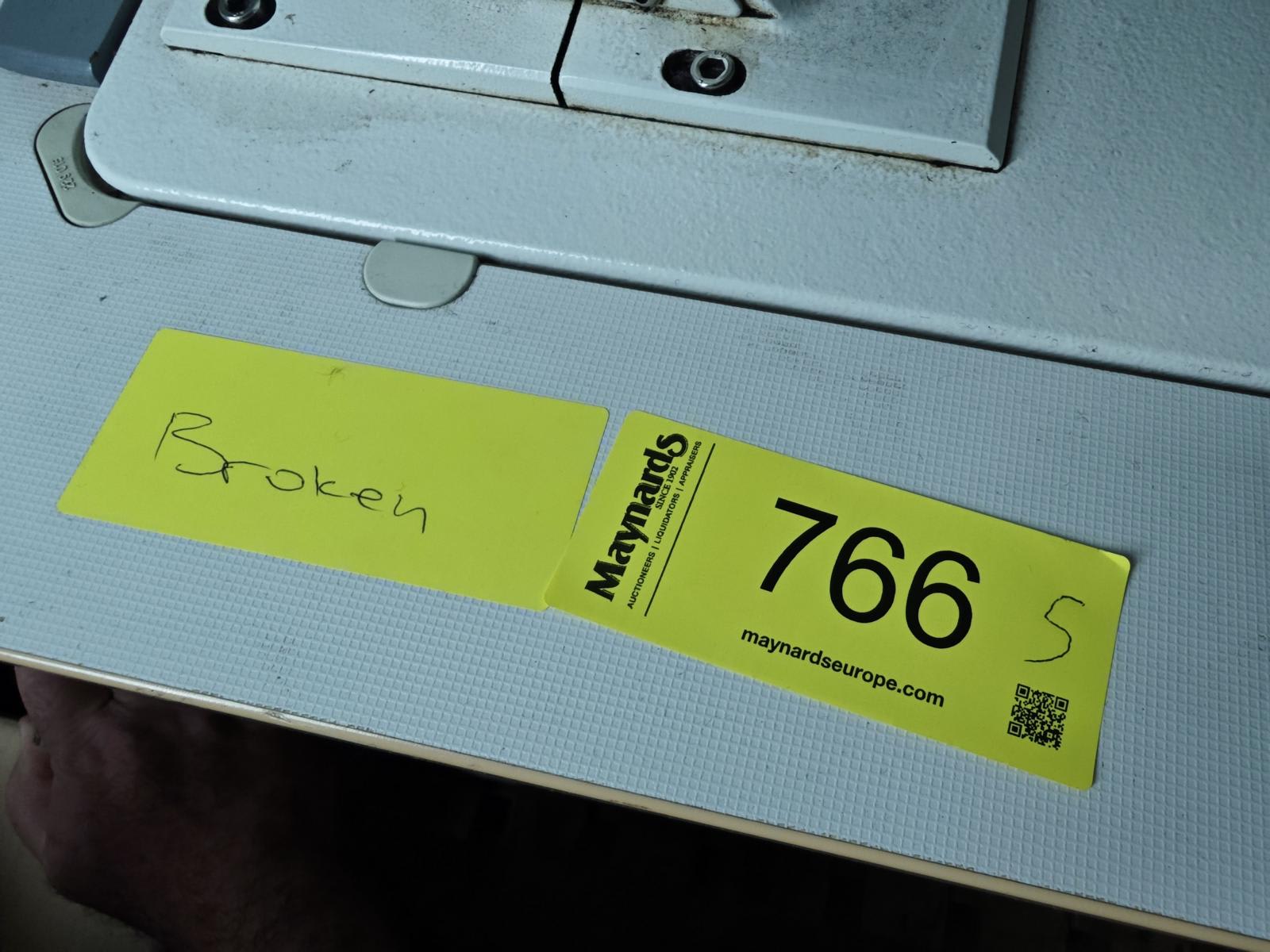 8030766_99.jpg